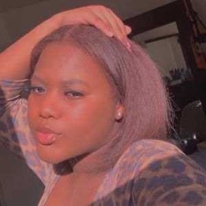 Meet your Posher, Aureon